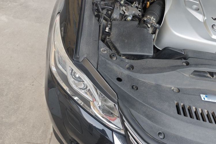 Used Toyota Crown 2015 2.5L Fashion Limited Edition Engine Bay Right