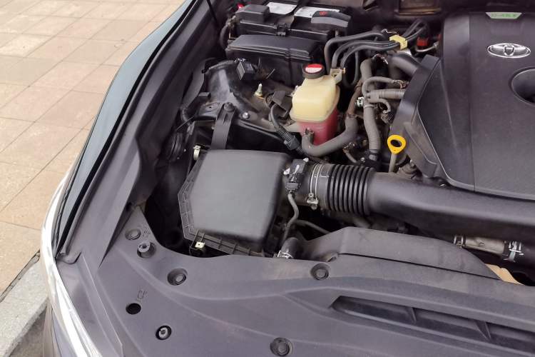 Used Toyota Crown 2015 2.0T Fashion Edition Engine Bay Right