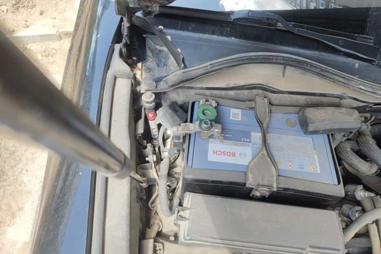 Used Toyota Crown 2015 2.0T Fashion Edition Engine Bay Right