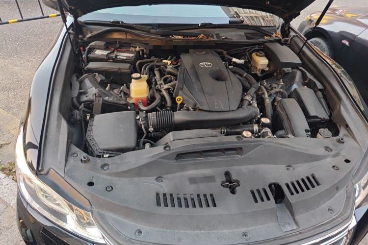 Used Toyota Crown 2015 2.0T Fashion Edition Engine Bay Right