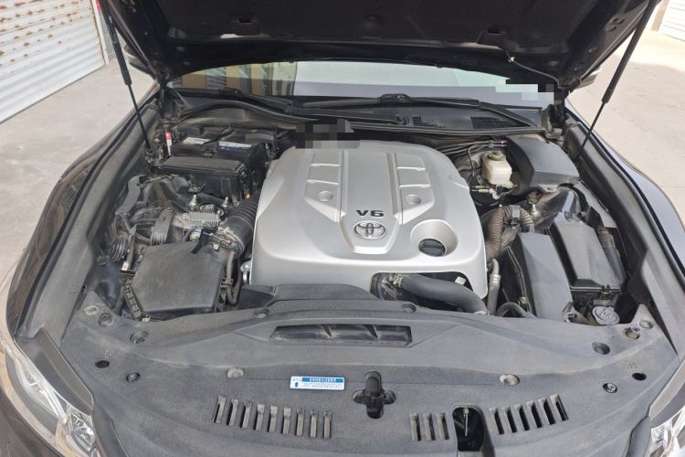 Used Toyota Crown 2015 2.5L Fashion Limited Edition Engine Bay