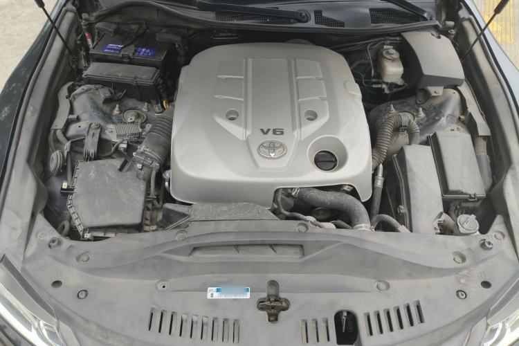 Used Toyota Crown 2015 2.5L Elite Edition Engine Bay