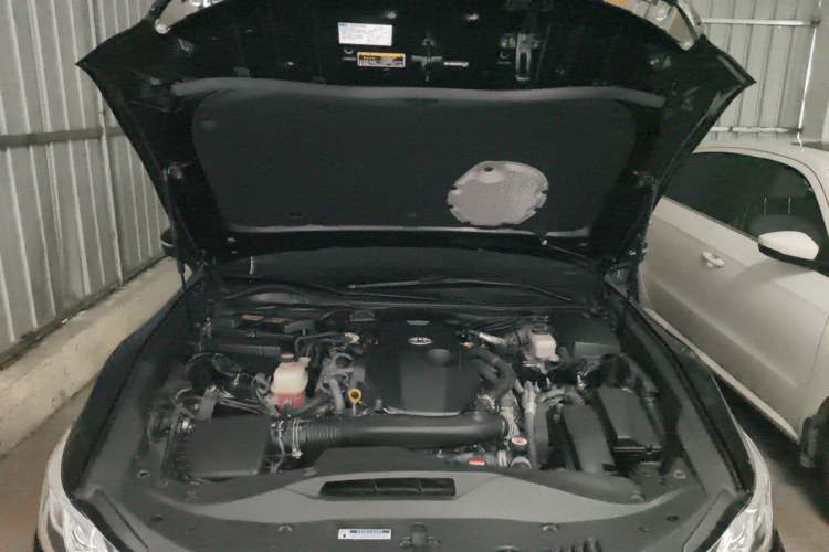 Used Toyota Crown 2015 2.0T Fashion Edition Engine Bay
