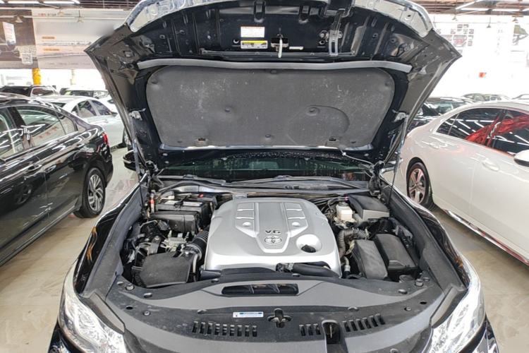 Used Toyota Crown 2015 2.5L Smart Edition Engine Bay
