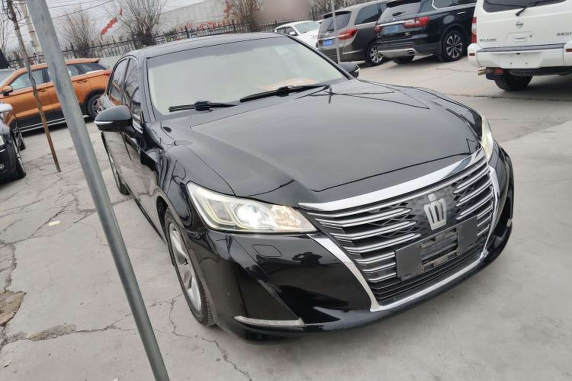 Used Toyota Crown 2015 2.0T Fashion Edition Exterior 1