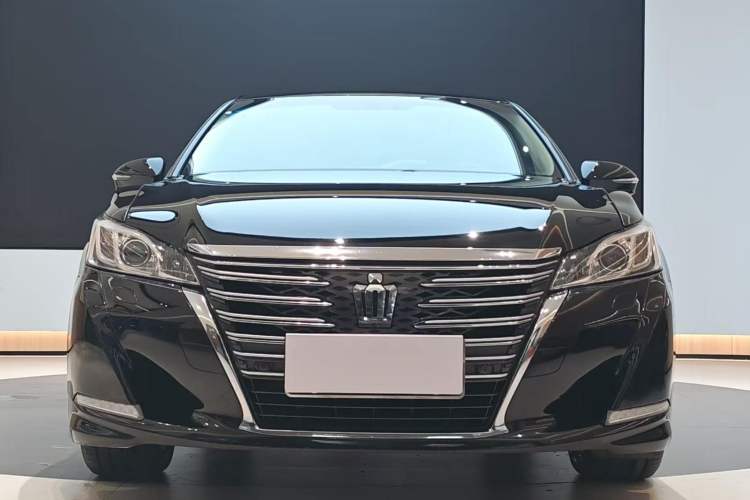 Used Toyota Crown 2015 2.0T Fashion Edition Exterior 1