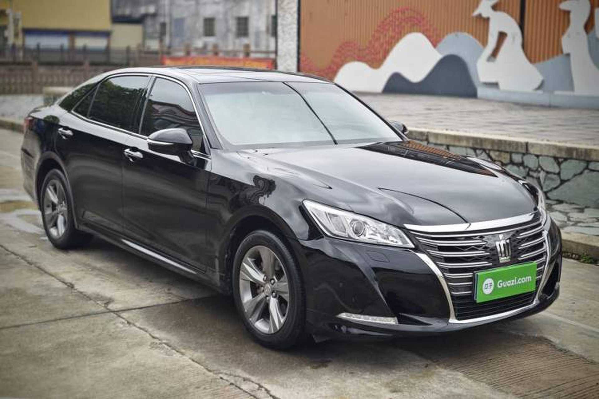 Used Toyota Crown 2015 2.0T Fashion Edition Exterior 1