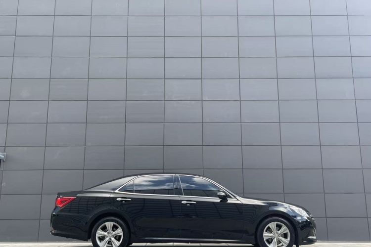 Used Toyota Crown 2015 2.0T Fashion Edition Exterior 2