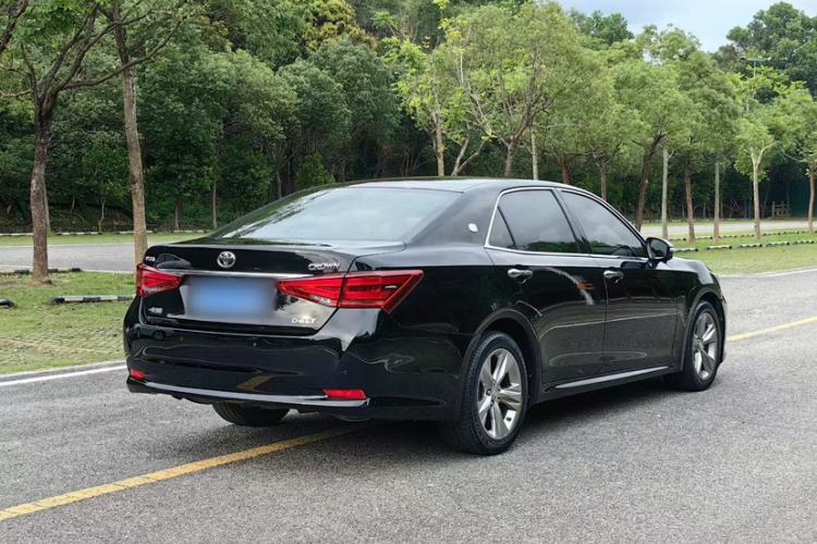 Used Toyota Crown 2015 2.0T Fashion Edition Exterior 2