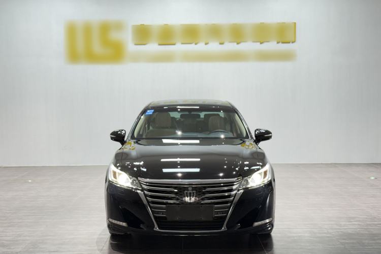 Used Toyota Crown 2015 2.0T Fashion Edition Exterior 2