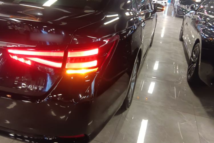 Used Toyota Crown 2015 2.0T Fashion Edition Exterior 2