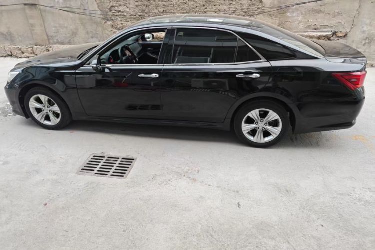 Used Toyota Crown 2015 2.0T Fashion Edition Exterior 3