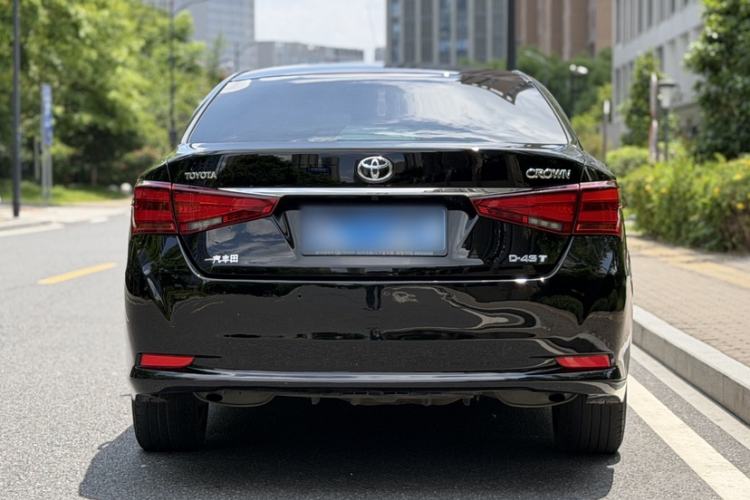 Used Toyota Crown 2015 2.0T Fashion Edition Exterior 3