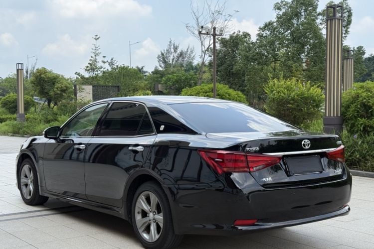 Used Toyota Crown 2015 2.0T Fashion Edition Exterior 3