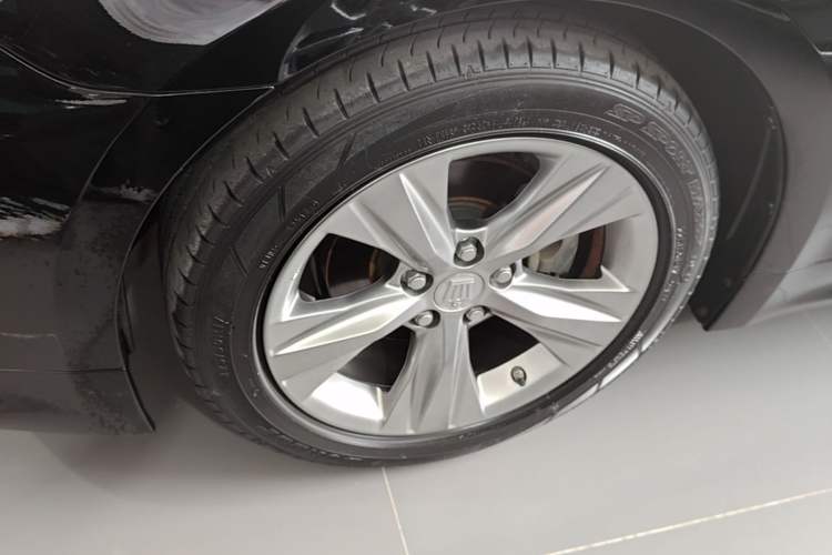 Used Toyota Crown 2015 2.0T Fashion Edition Exterior 4