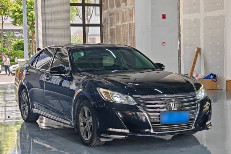 Used Toyota Crown 2015 2.0T Fashion Edition Exterior 4