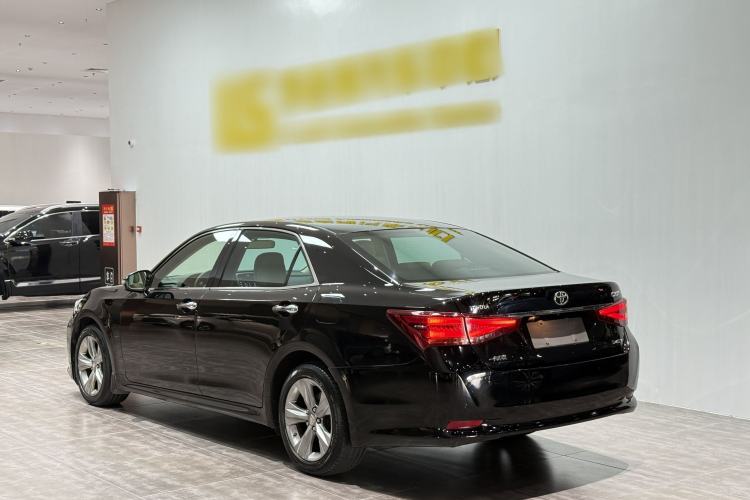 Used Toyota Crown 2015 2.0T Fashion Edition Exterior 4