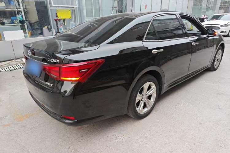 Used Toyota Crown 2015 2.0T Fashion Edition Exterior 5