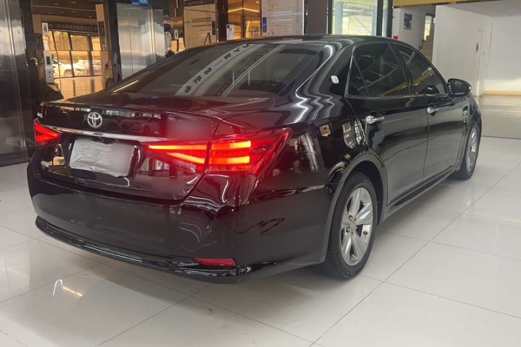 Used Toyota Crown 2015 2.0T Fashion Edition Exterior 7
