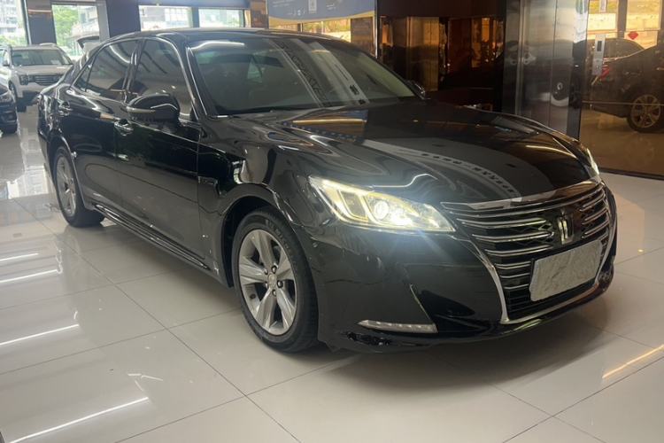 Used Toyota Crown 2015 2.0T Fashion Edition Exterior 8