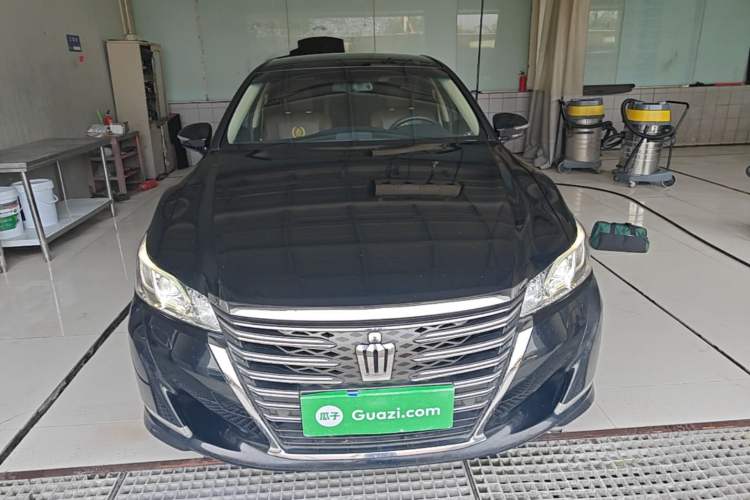 Used Toyota Crown 2015 2.0T Pioneer Edition Front