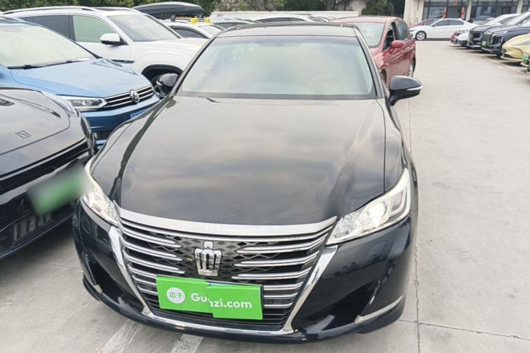 Used Toyota Crown 2015 2.0T Fashion Edition Front