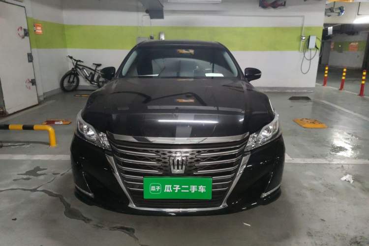 Used Toyota Crown 2015 2.0T Fashion Edition Front
