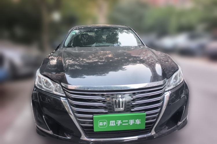 Used Toyota Crown 2015 2.0T Fashion Edition Front