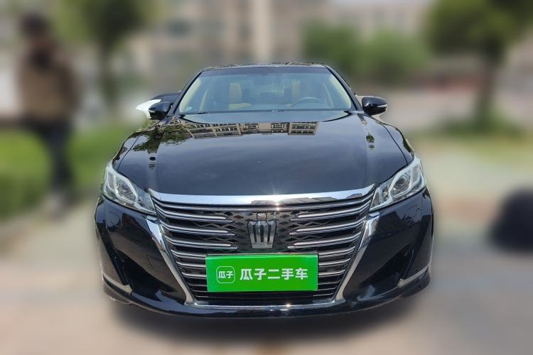 Used Toyota Crown 2015 2.0T Fashion Edition Front