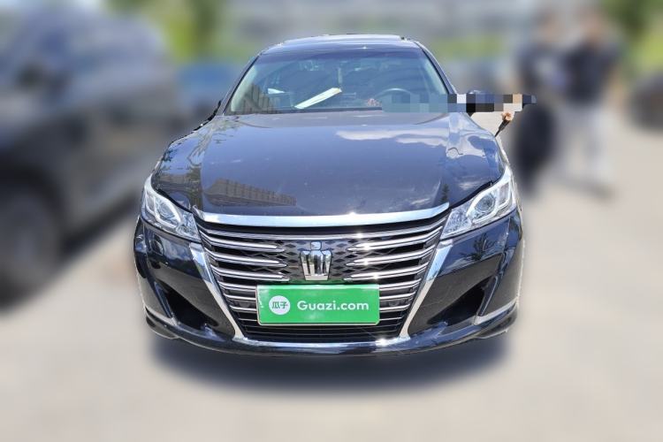 Used Toyota Crown 2015 2.0T Fashion Edition Front