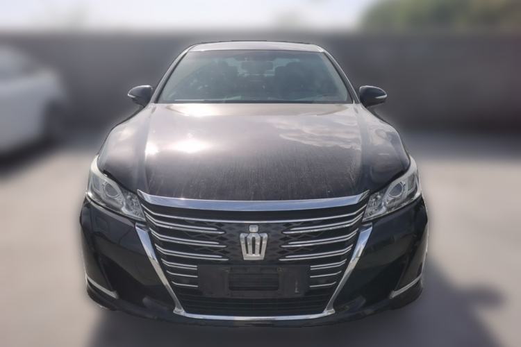 Used Toyota Crown 2015 2.0T Fashion Edition Front