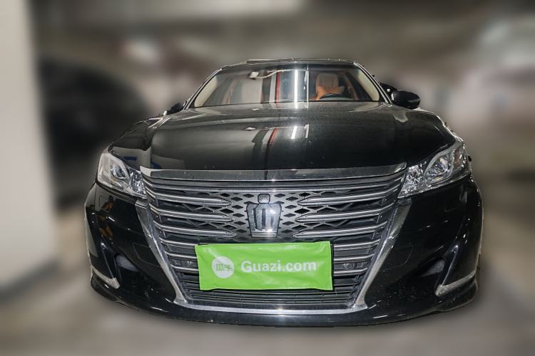 Used Toyota Crown 2015 2.0T Fashion Edition Front