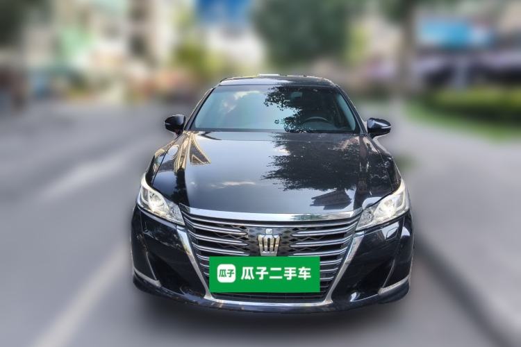 Used Toyota Crown 2015 2.0T Fashion Edition Front