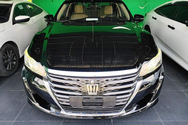 Used Toyota Crown 2015 2.0T Fashion Edition Front