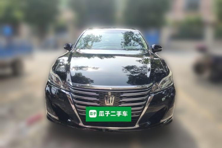 Used Toyota Crown 2015 2.0T Fashion Edition Front