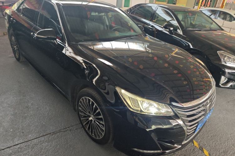 Used Toyota Crown 2015 2.0T Fashion Edition Front Right 45 Deg