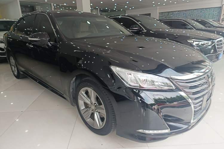 Used Toyota Crown 2015 2.0T Fashion Edition Front Right 45 Deg