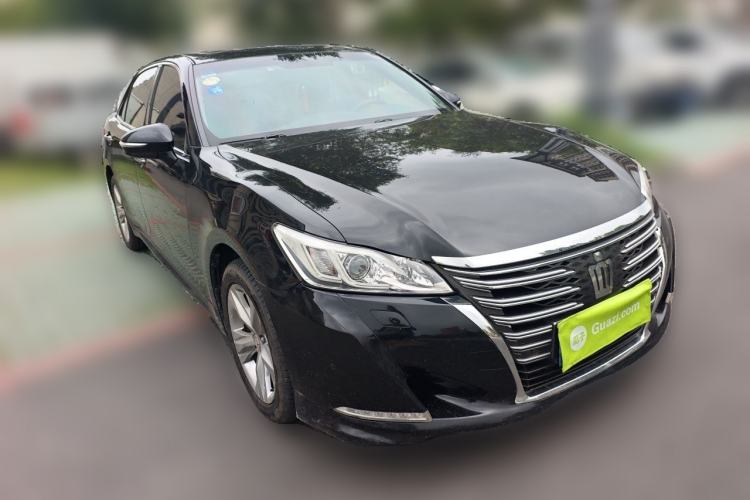 Used Toyota Crown 2015 2.0T Fashion Edition Front Right 45 Deg