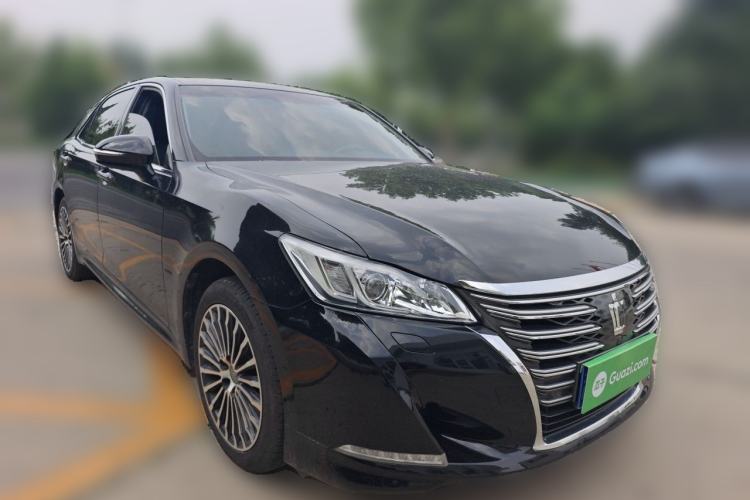 Used Toyota Crown 2015 2.0T Premium Edition Front Right 45 Deg