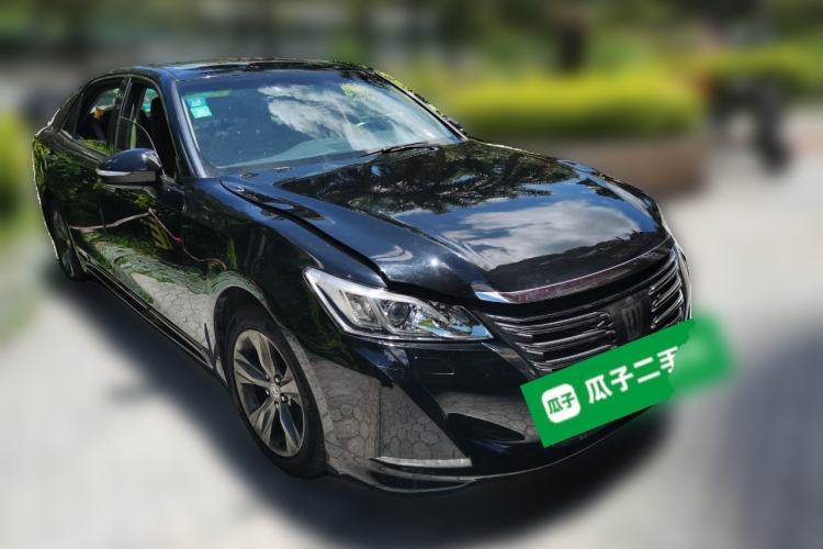Used Toyota Crown 2015 2.5L Smart Edition Front Right 45 Deg