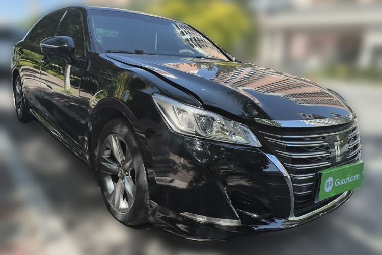 Used Toyota Crown 2015 2.0T Pioneer Edition Front Right 45 Deg