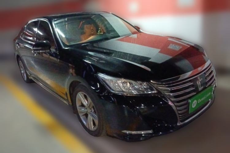 Used Toyota Crown 2015 2.0T Fashion Edition Front Right 45 Deg