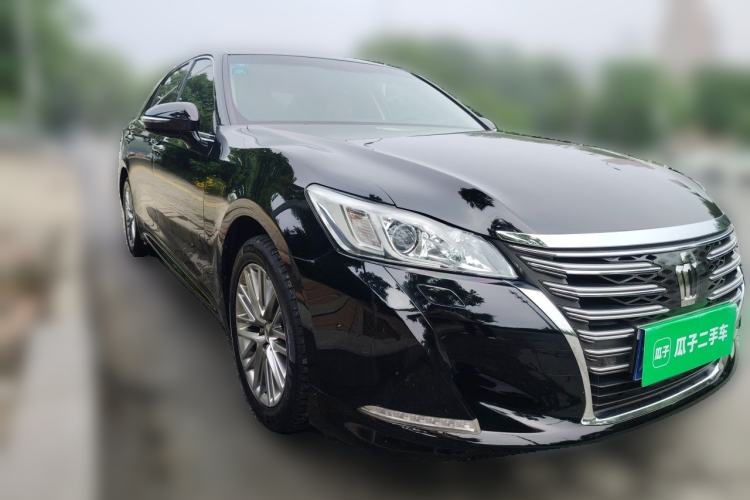 Used Toyota Crown 2015 2.5L Elite Edition Front Right 45 Deg