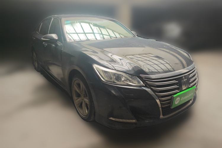 Used Toyota Crown 2015 2.0T Fashion Edition Front Right 45 Deg