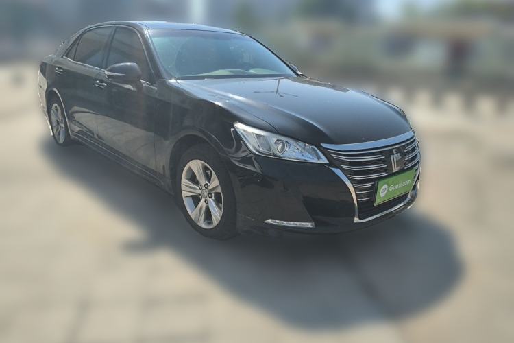 Used Toyota Crown 2015 2.5L Smart Edition Front Right 45 Deg