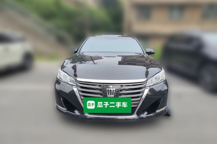 Used Toyota Crown 2015 2.0T Fashion Edition Front