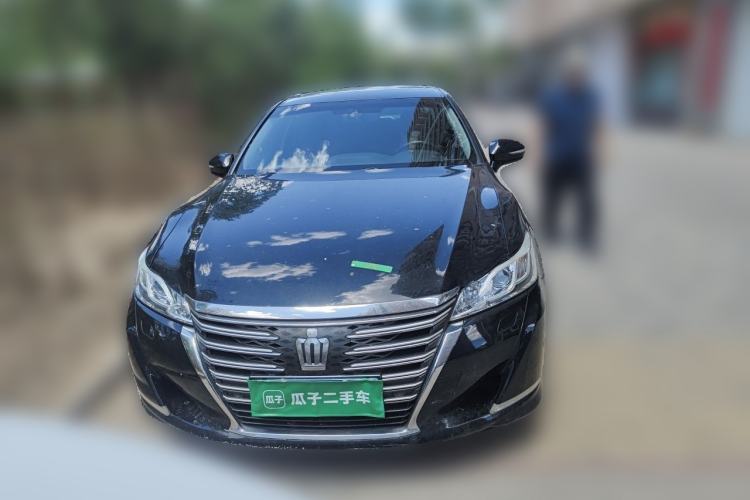 Used Toyota Crown 2015 2.0T Fashion Edition Front