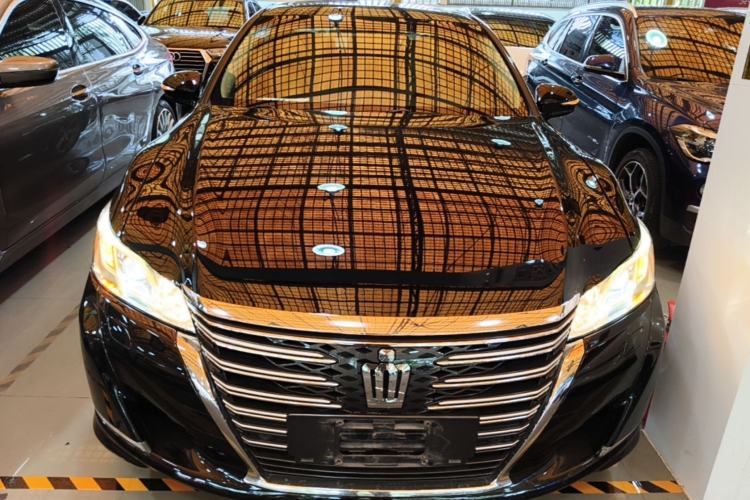 Used Toyota Crown 2015 2.0T Fashion Edition Front