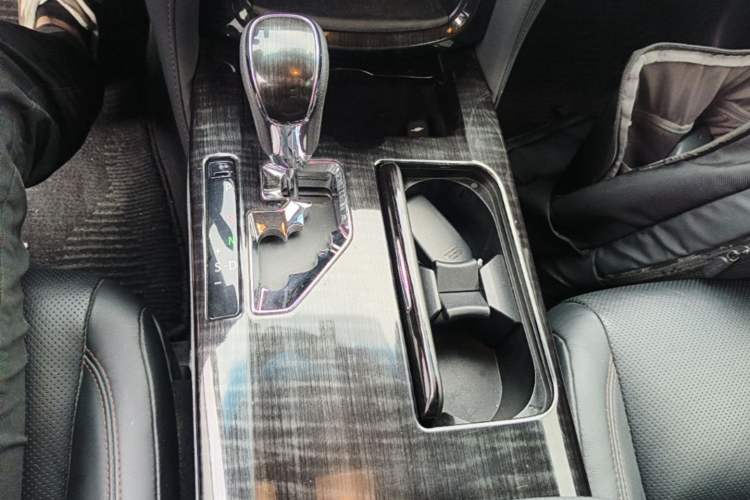 Used Toyota Crown 2015 2.0T Fashion Edition Gear Lever