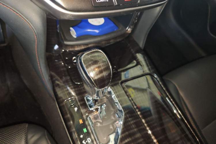 Used Toyota Crown 2015 2.0T Fashion Edition Gear Lever